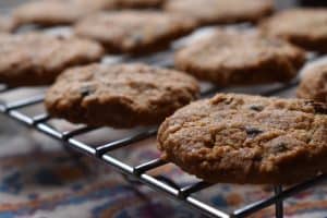 Oats & Raisin Cookies